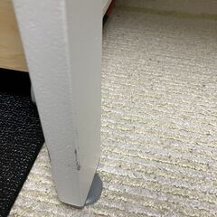 ニトリ デスク 120×60cm（使用感あり・ブックスタンド付き）の画像