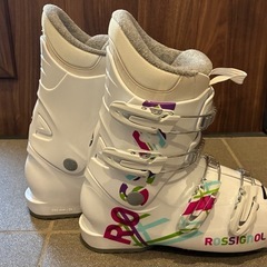 ロシニョール　ジュニアスキーブーツの画像