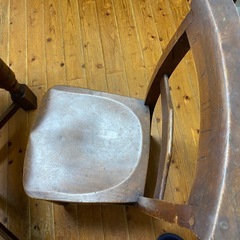 アンティーク　ダイニングテーブルと椅子２脚の画像