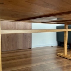 4人掛け
ダイニングテーブルの画像