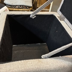 座椅子兼収納箱の画像