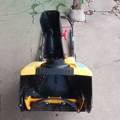 エンジン手押し除雪機の画像