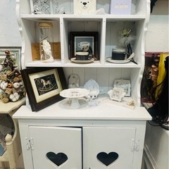 アンティーク　カップボード　おしゃれの画像