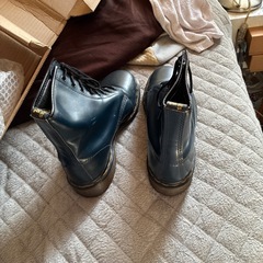 ドクターマーチン純正箱付き　紺　ゴールデンサイズ7の画像