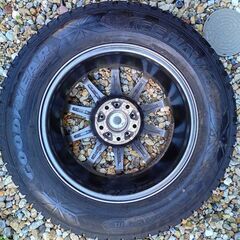 スタッドレスタイヤ(ホイルは付きません)の画像