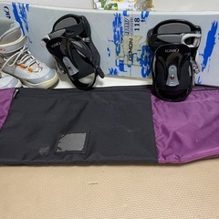 ジュニア　スノーボードとブーツのセット　の画像