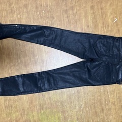 ディーゼル　イタリア　ブラック　ボトムス　レディースの画像