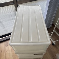 押入れケース4点の画像