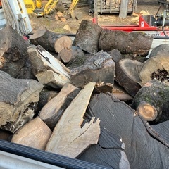 コロ薪(桜樫欅他)軽トラ1車3千円の画像