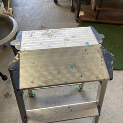 早い者勝ち✨　3段脚立の画像