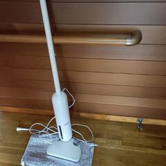 超軽量 軽いよく吸い込みます バッテリー 交換 心配ない コード式掃除機ですの画像