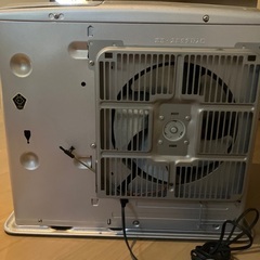 灯油ファンヒーター　大型の画像
