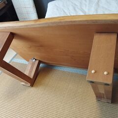 一枚板のテーブル　脚はおまけの画像