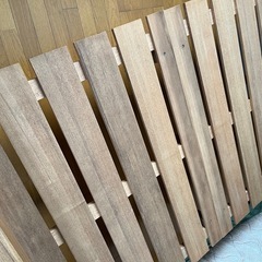 ベッドフレーム　　200✖️140サイズの画像