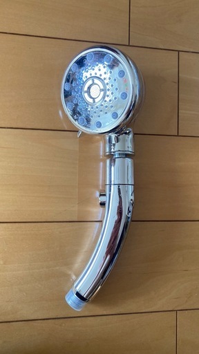 中古シャワーヘッド シャワーヘッド (Nao) 神立の美容家電《その他》の中古あげます・譲り