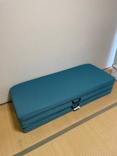 マニフレックス　クイーンサイズ　三つ折りマットレス