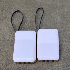 無料　支柱とか服とか充電器とかまとめての画像