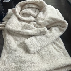 GU パジャマ　パーカー　3つまとめての画像