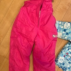 スキーウェア　雪遊び　スノーウェア　上下セット　120cmの画像