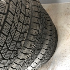 アルミスタッドレスタイヤ 4本の画像