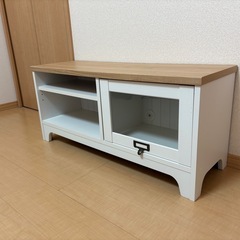 テレビ台の画像