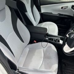 ❑全国自社ローン対応❑          ★平成28年登録トヨタプリウス の画像