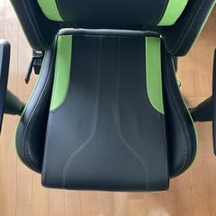 定価21,990円 美品 ニトリ ゲーミングチェア GM707 黒と緑 美品 ネット販売終了 イス PC テレワークの画像