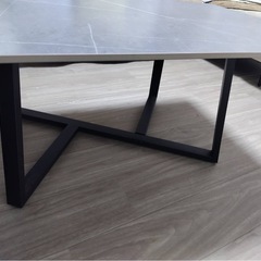 リビングテーブルの画像