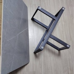 リビングテーブルの画像