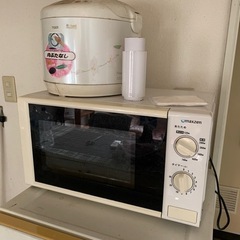 冷蔵庫と電子レンジの画像