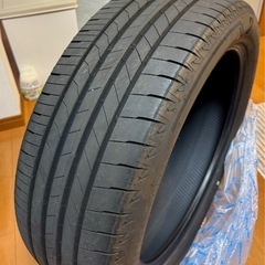 中古タイヤ4本235/50R20  の画像