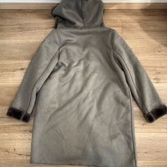 ユニクロ　ムートンタッチコート　Lサイズの画像