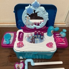 アナ雪　カート　ドレッサーの画像