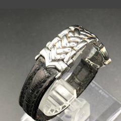 ◆ジャンニヴェルサーチ◆レディースウォッチ◆限定品◆問題無く使えてます。の画像