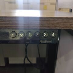 【ジャングル和泉大型良品館】昇降デスク　Flexispot　EF1　勉強　作業　デスクワーク　キャスター付き　70㎝~110㎝【R503】の画像