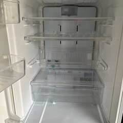 ※格安 冷蔵庫 シルバー 3ドア 透明棚付き2017年製 動作良好の画像