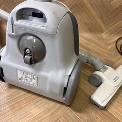 紙パック式掃除機 パナソニックの画像