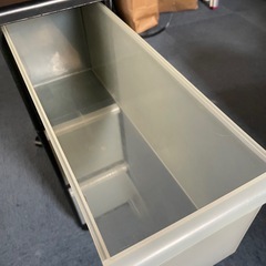 差し上げます　スリムな引き出し棚の画像