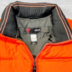 ◆ジャンニヴェルサーチ・スポーツ◆ダウンベストの画像