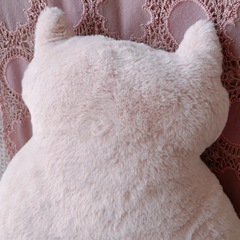 ★04.ぬいぐるみ　ネコ型クッションの画像