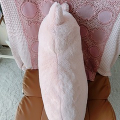 ★04.ぬいぐるみ　ネコ型クッションの画像