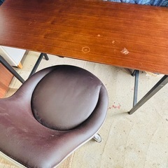 デスクと椅子セット！の画像