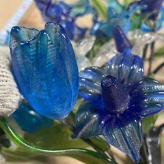 ガラス製　花飾りの画像