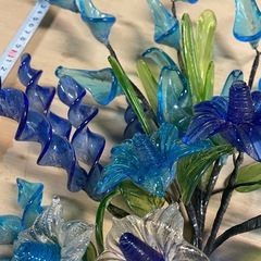 ガラス製　花飾りの画像