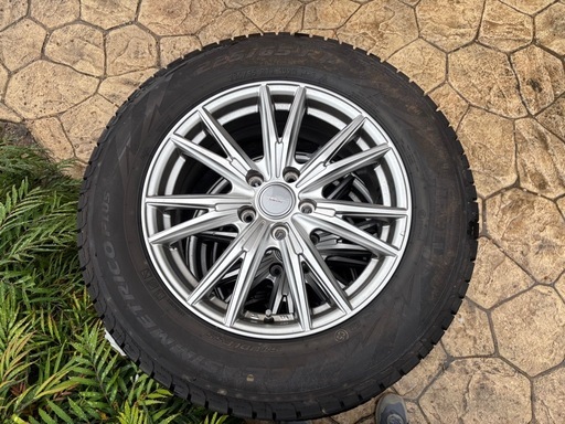 PIRELLI スタッドレスタイヤ4本セット225/65 R17 ホイール付き