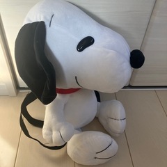 リュックにもなるスヌーピーのぬいぐるみの画像