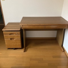 学習デスクの画像