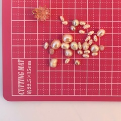 淡水パール　30粒　両穴　ジルコニア雪の結晶　ハンドメイド素材　パール　真珠　淡水パールバロック　の画像