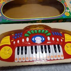 オモチャキーボードの画像