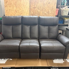 【電動リクライニングソファ／2人掛け＋センターテーブル付】の画像